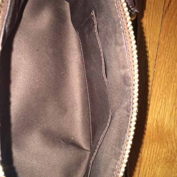 Classic Coach Handbag - Picture 5 of 5